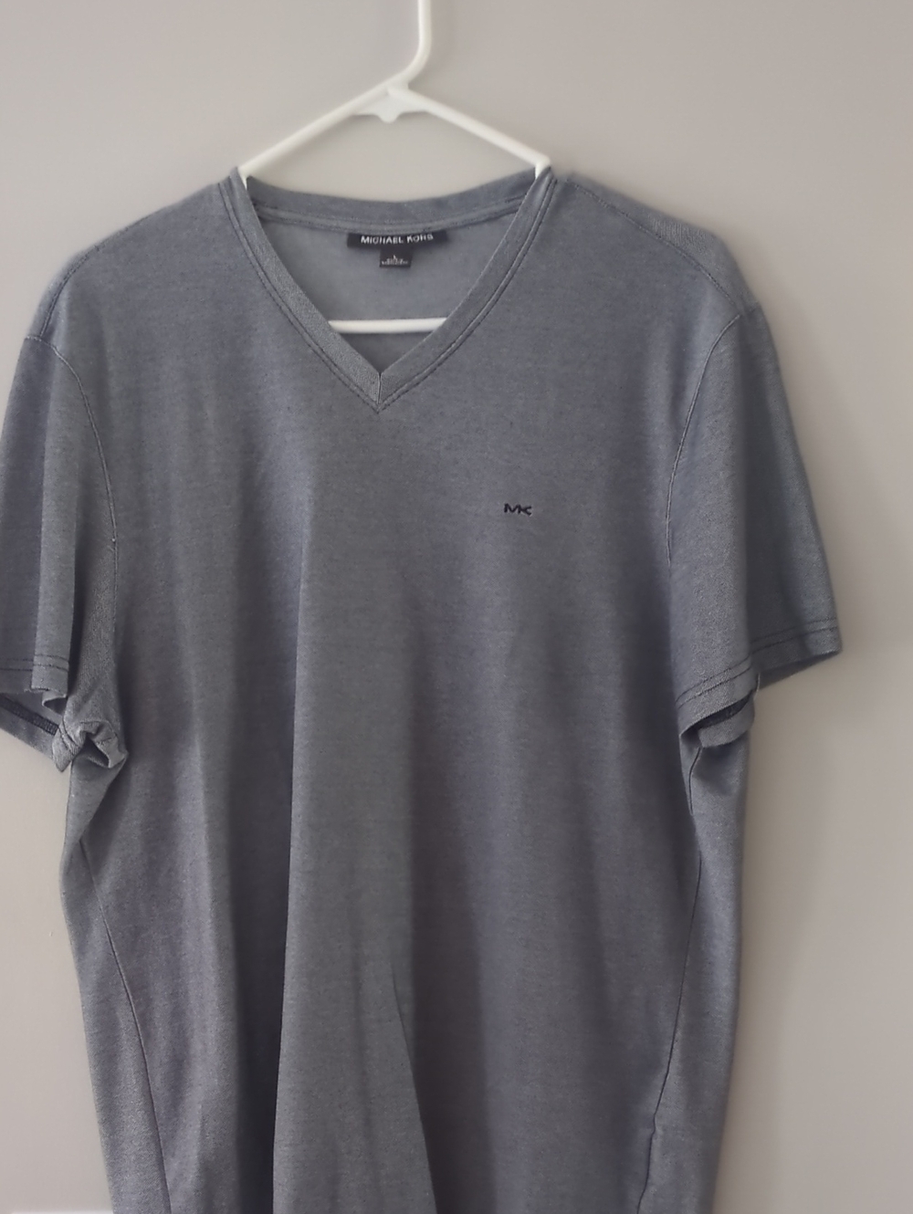 Michael Kors Men's V-Neck Tee in Slate Gray